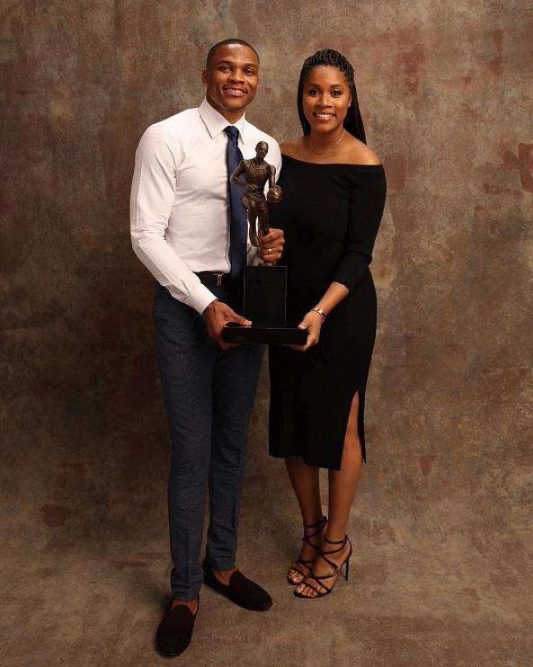 被社交媒体 被社交媒体