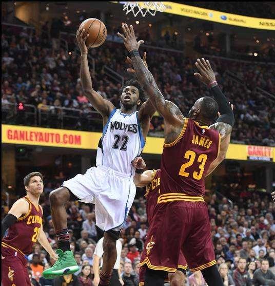 引导轮转的